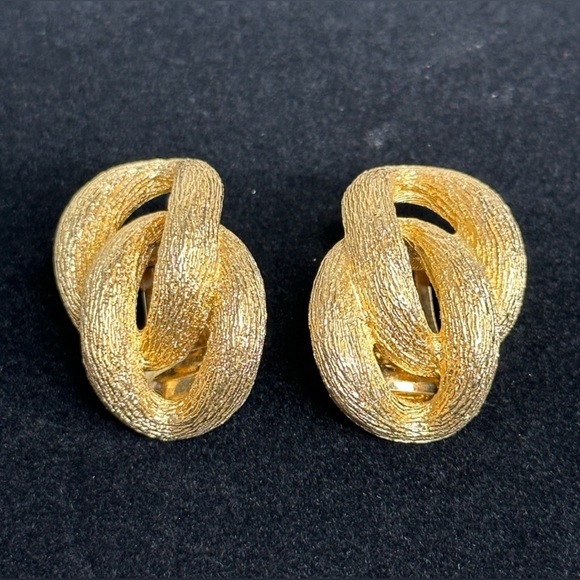 Dior Gold Knot Earrings